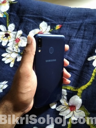 Samsung galaxy m20
